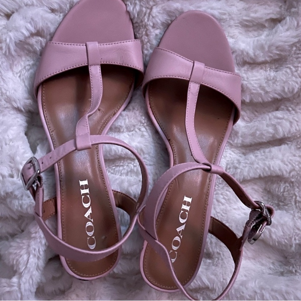 Coach Pink  T strap size 9 heel Barbiecore